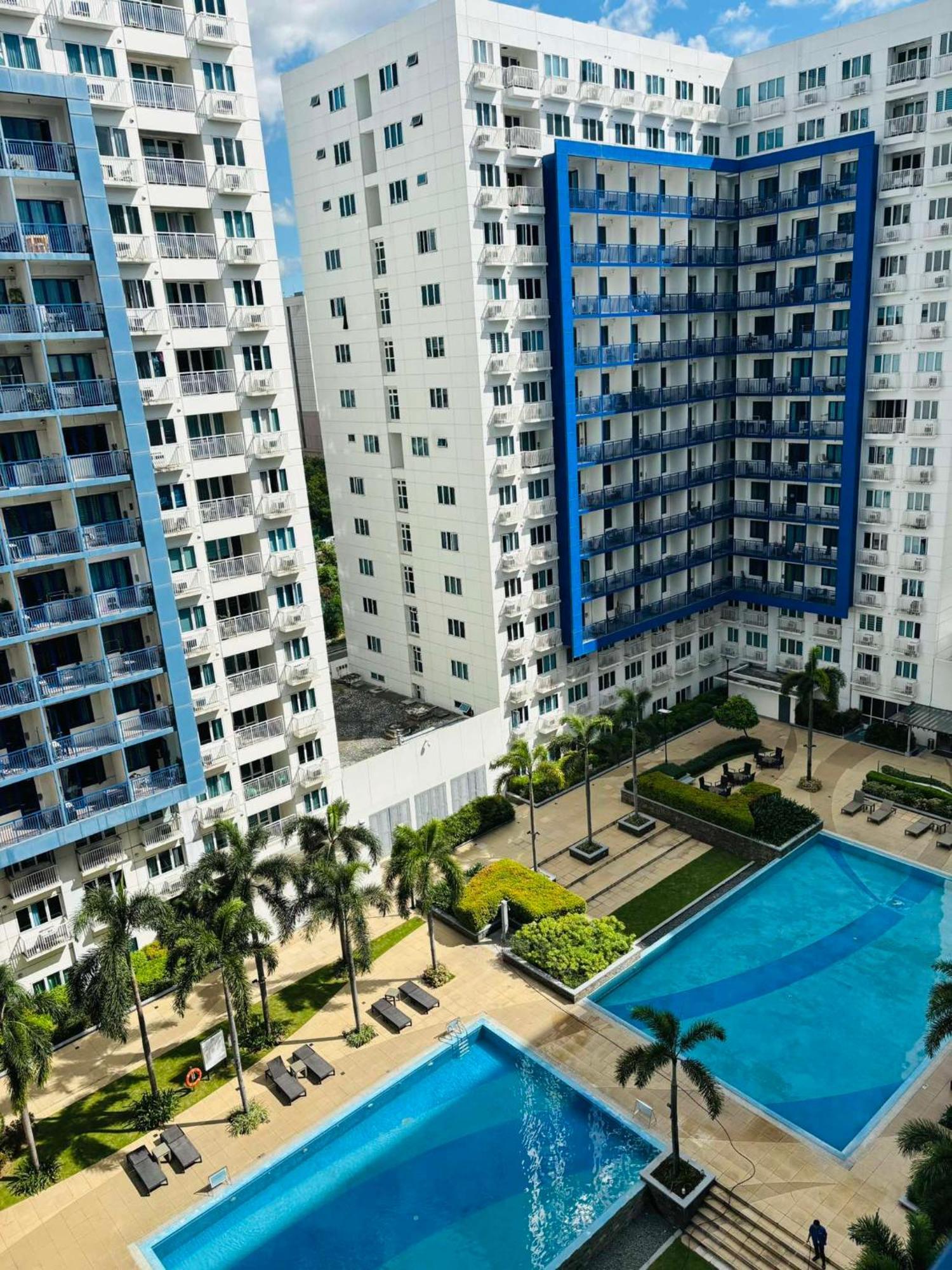 Sea Residence's Near At Moa * Manila