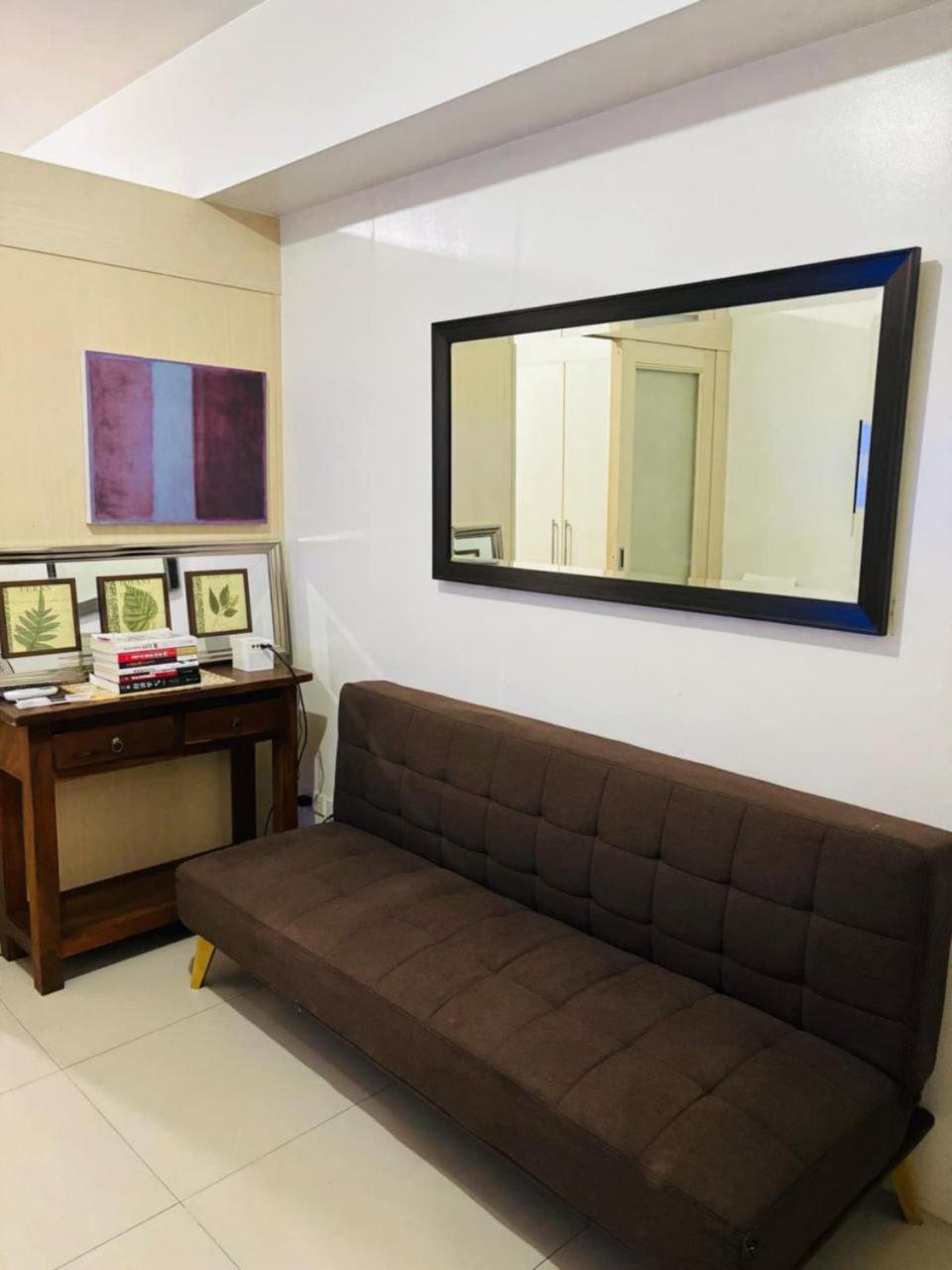 Sea Residence's Near At Moa * Manila