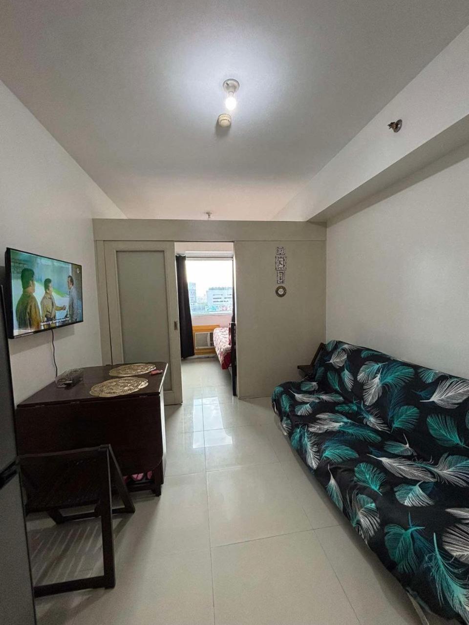 Sea Residence's Near At Moa * Manila